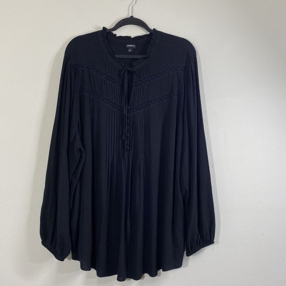 Torrid Woman’s Peasant Blouse Size 4X Stretch Rayon Black Long Sleeves Tie Neck